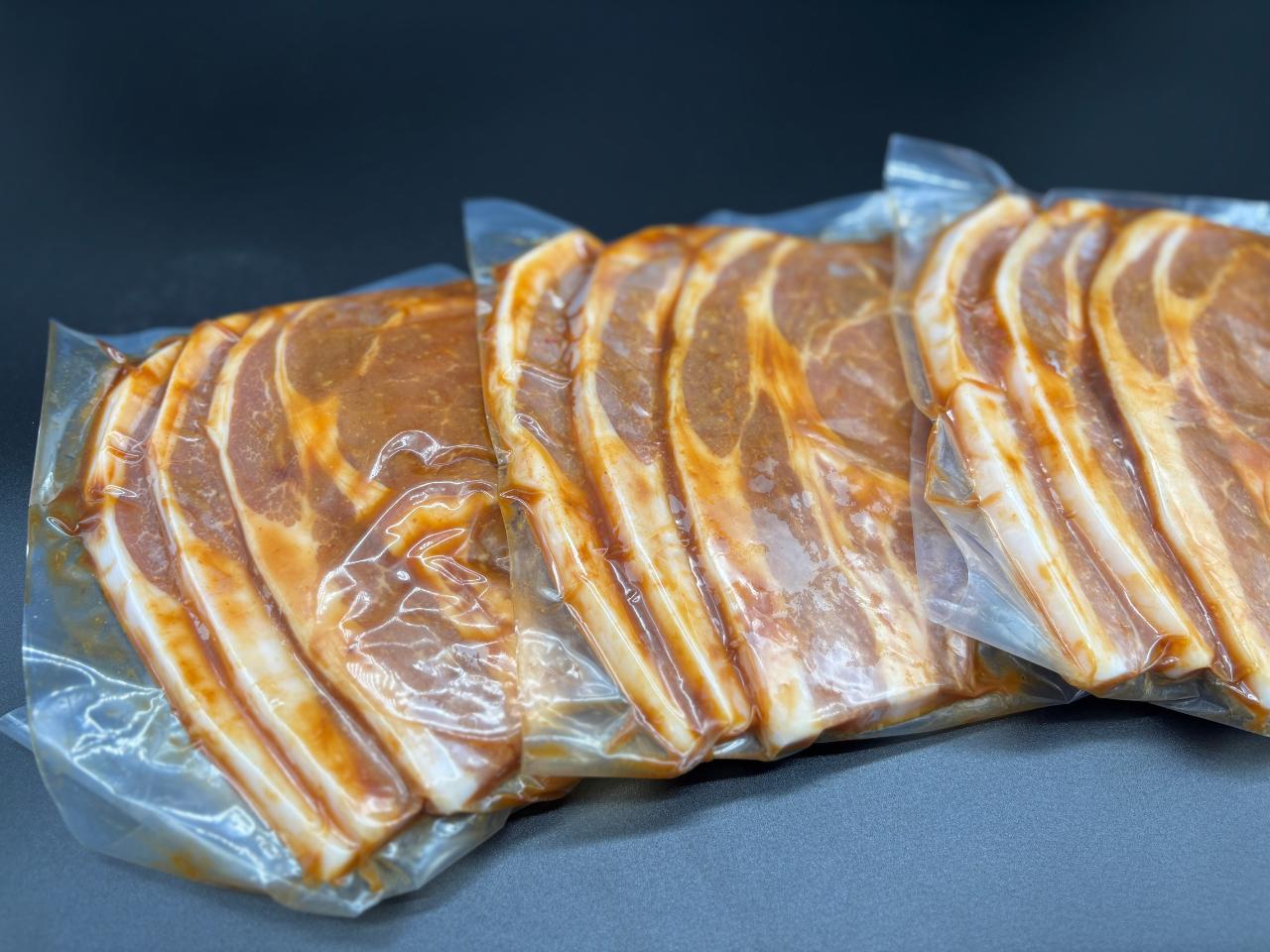 毛呂山町産桂木ゆず香る特製豚みそ漬（計900g　(3パック｜1パック3枚入り)）