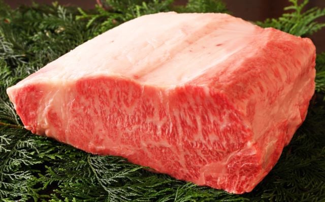
                  【近江牛 ステーキ用(サーロイン4枚)】肉 牛肉 ステーキ ブランド牛 三大和牛 和牛 黒毛和牛 国産 バーベキュー 贈り物 ギフト プレゼント 冷凍 滋賀県 竜王
                