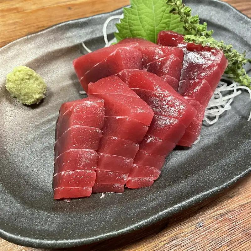 貴重な天然本鮪 赤身 約200g×2柵　約3 4人前●マグロの中心部天身を使用！【赤身 天身 惣菜 海鮮 お取り寄せ 御中元 お中元 お歳暮 父の日 母の日 贈り物 日本酒 焼酎  マグロ マグロ】【