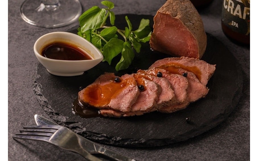 熊本県産 あか牛 ローストビーフ 300g 個包装 2個 タレ付き ソース付き ギフト 贈答用 ワイエスフード 熊本 阿蘇 南小国町 送料無料