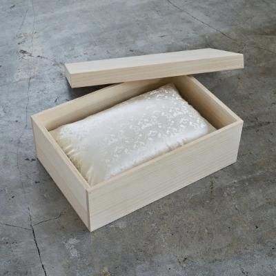 ふるさと納税 都留市 アイダーダウン枕　桐箱入り |  | 01