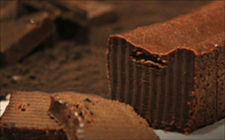 しあわせのガトーショコラ「マイルド」 3本入り(箱付き・贈答用) <離島は配送不可>【チョコレート チョコ お菓子 スイーツ ガトーショコラ 砂糖、卵、バター ショコラ ショコラ・デュ・ボヌール 長野