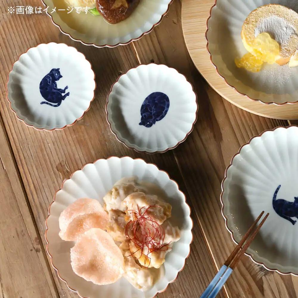【波佐見焼】呉須猫 取皿 〈へそ天〉 2点セット 食器【西海陶器】[OA482]