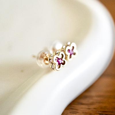 ふるさと納税 甲府市 【ジュエリー】K10 イエローゴールド ルビー クローバー ピアス 保証書付 NXE-306 |  | 01