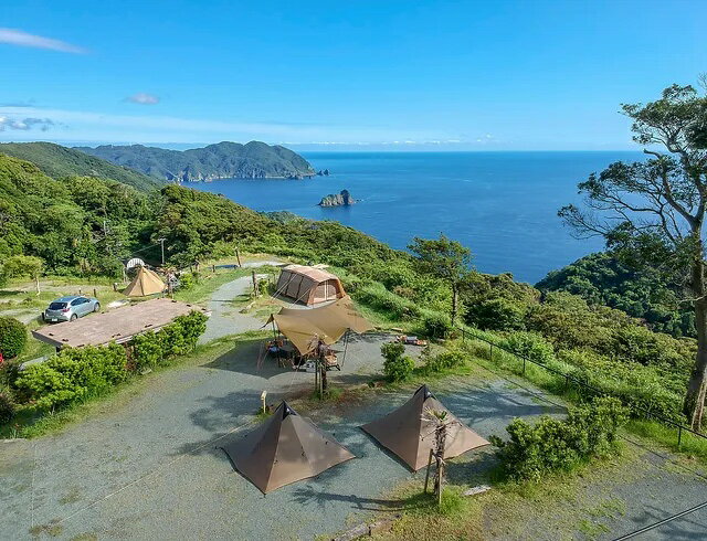 【ふるさと納税】夕日ヶ丘キャンプ場で使える施設利用券 南伊豆 静岡県 体験ギフト プレゼント アクティビティ キャンプ グランピング アウトドア 夕日 海 金券 BBQ