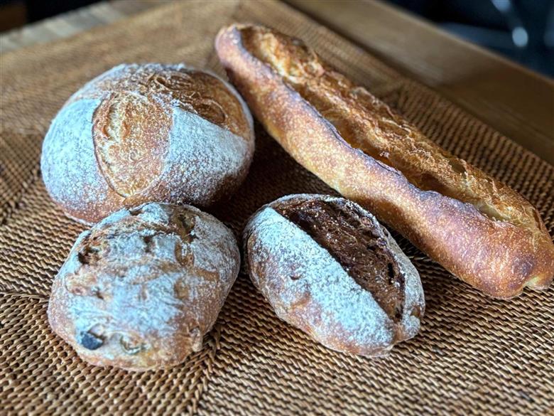 【4回定期便】しょこら亭 カンパーニュブレッド・ベーカリーセレクト 3ヶ月毎×4回 1Z51081