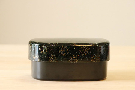 津軽塗 弁当箱 [唐塗 貝蒔 黒]