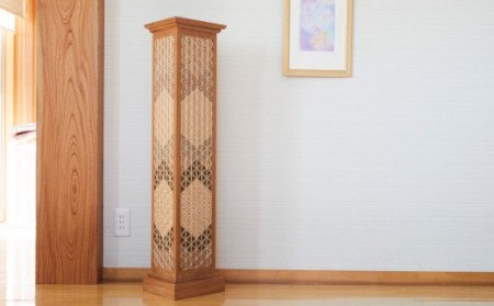 【卓越技能師の作品】組子の行灯（天然木：ケヤキ・ヒバ・スギ・ホウ）RT1254