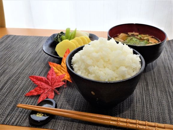 【頒布会】【いしざかさん家の】塩沢産従来コシヒカリ5kg×6ヶ月