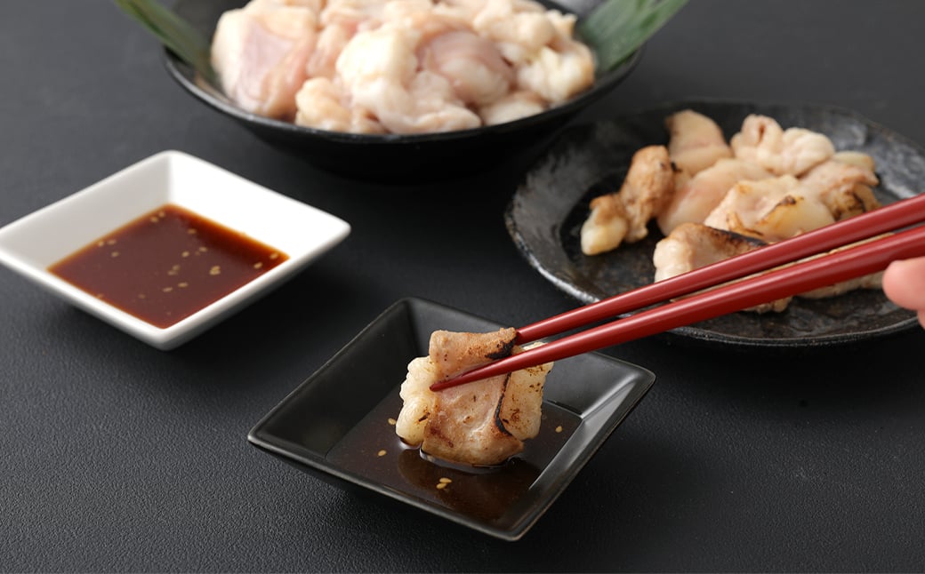 【4ヶ月毎3回定期便】 くまもとあか牛 焼肉セット 計約3kg（約1kg×3回） もも焼肉 ホルモン