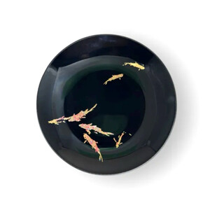丸小皿 鯉 漆黒 ［NF267］