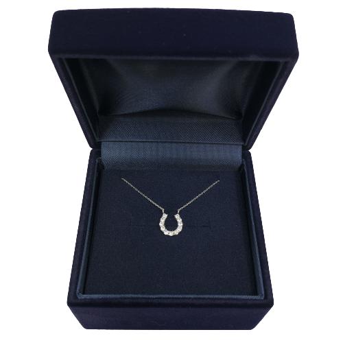 甲府プラチナ製 ハート＆キューピッドダイヤモンド 0.3ct 馬蹄 ペンダントネックレス 【1455909】