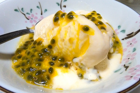 小池さん家の パッションフルーツ 約 3kg ( 30玉 以上 ） 果物 フルーツ くだもの 3キロ 沖縄 果実 南国フルーツ 沖縄県産 美味しい 甘い あまい 甘み 酸味 爽やか 産地直送 農家直送