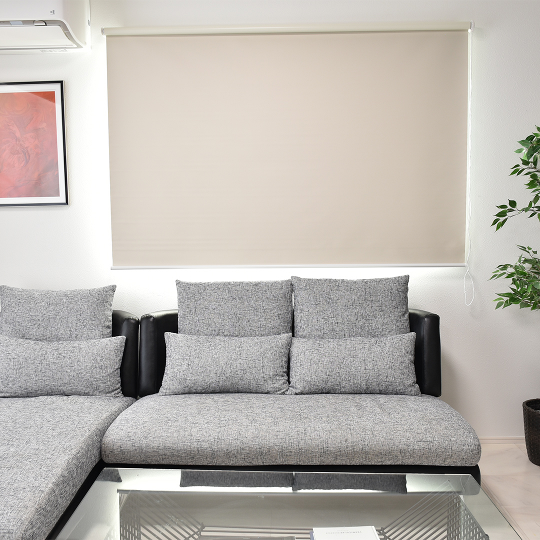 TOSO ロールスクリーン ボールチェーン式 採光生地 60cm×180cm（アイボリー）ブラインド シンプルインテリア 採光 間仕切 カーテンレール取付 [BD160-NT]