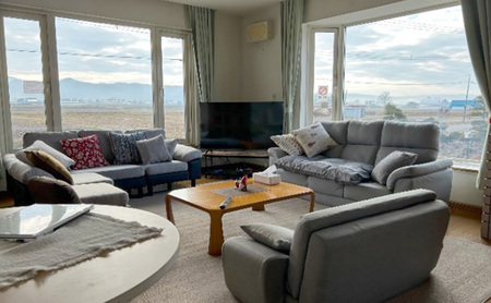 宿泊券 《countryside FURANO》 上富良野町 民泊 1泊 最大8名 素泊まり ≪6～8月/12～2月≫【 宿泊利用券 宿泊 旅行 1泊 】 北海道 上富良野町