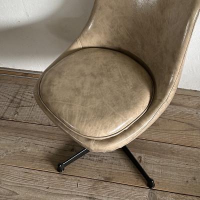 ふるさと納税 富田林市 Comet Chair(コメットチェア)ビンテージ ベージュ【SWOF】 |  | 01