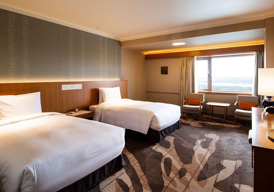 志摩観光ホテル ザ クラシック　ペアご宿泊　ホテルクレジットお1人様10,000円付／伊勢志摩 伊勢 志摩 ホテル 旅行 旅行券 観光 宿泊 チケット ペア宿泊券 いせ しま かんこう りょこう 泊ま