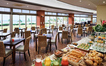 【サイプレスリゾート久米島】デラックスオーシャンビュー 1泊朝食付きペア宿泊券 ホテル リゾート 沖縄 久米島 オーシャンビュー サンセット ビーチ 自然 客室 レストラン プール 大浴場 観光 アク