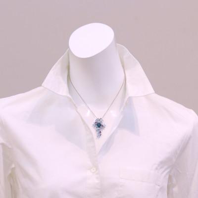 ふるさと納税 山梨市 K18WGロンドンブルー マルチカラー ペンダント |  | 03