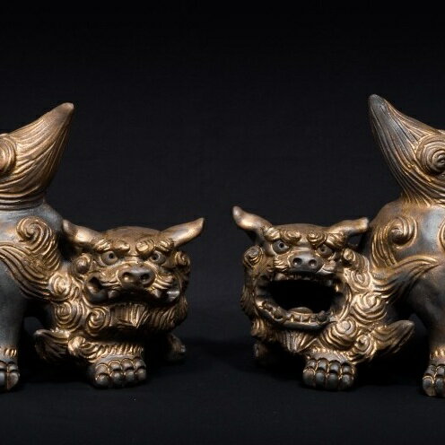 【ふるさと納税】【datta.沖縄南の島陶芸工房】金シーサー（威嚇・中サイズペア）