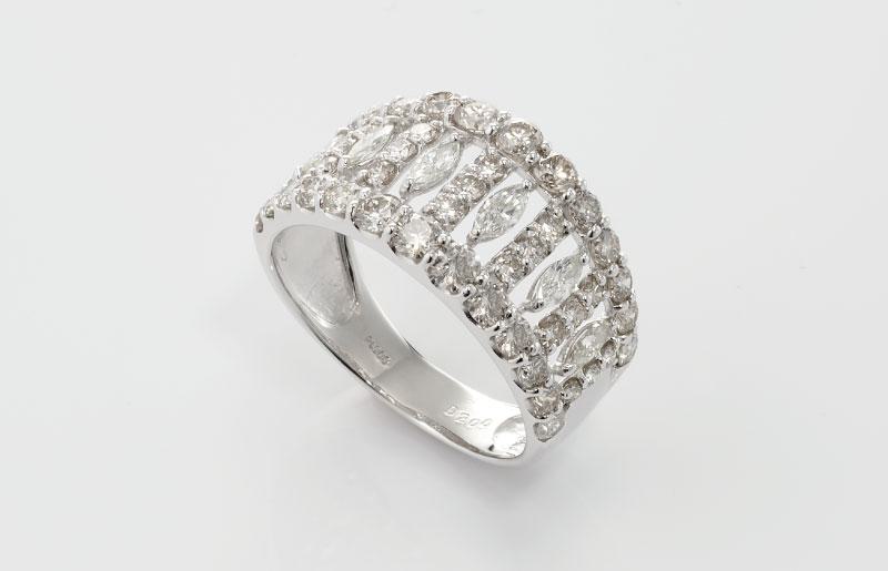 ARC-EN-CIEL プラチナ ダイヤリング（計 2.0ct）【鑑別書付き ジュエリー プレゼント ギフト ファッション アクセサリー 贈り物 贈答 お祝い 記念日】 J005-4