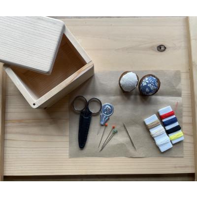 ふるさと納税 与謝野町 木の温かみを感じる職人手づくりのお裁縫箱と裁縫道具セット　お道具箱と裁縫道具6種の計18点セット |  | 01