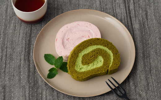 【プレミアム米粉ロールケーキ 人気4本セット】天使のホワイトロール & 焦がしキャラメルロール & 赤の煌きラズベリーロール & 嬉野新緑ロール【グルテンフリー 小麦粉不使用 保存料不使用 贈り物 お