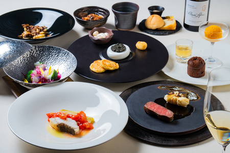 1泊2食付きペア宿泊券 別邸 天降る丘 Lueur Gastronomieコース＜menu Lueur＞プラン(天降る丘/IB103-001) 宿泊券 ホテル