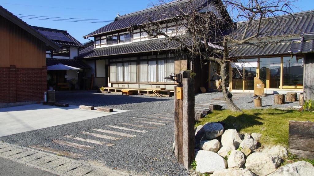 
                  旅籠屋cafe KATARIの宿泊3000円割引券
                