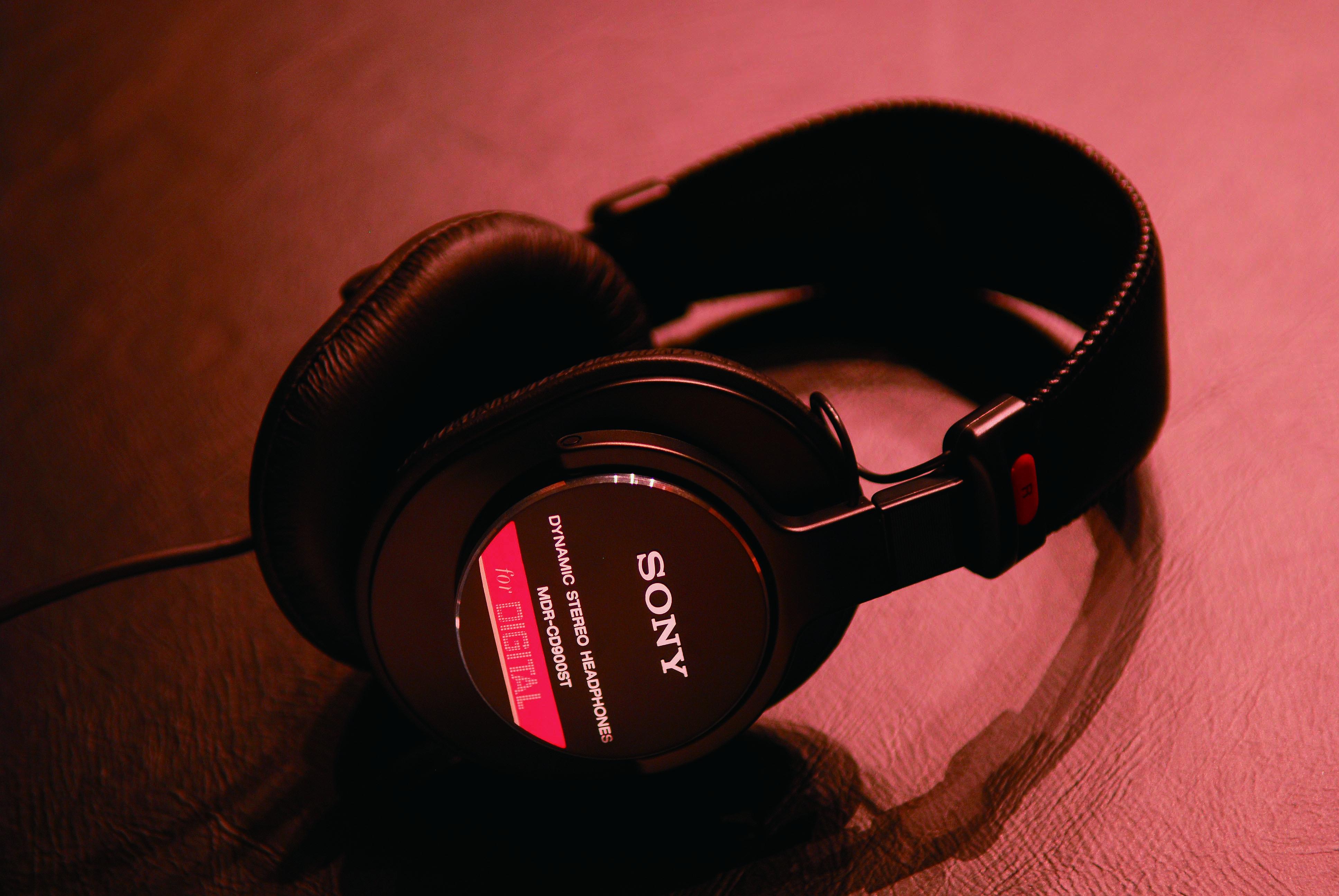 SONY モニターヘッドホン MDR-CD900ST／S100