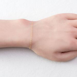 上品でしなやかな手元を作る K10 イエローゴールド スクリューチェーン ブレスレット 10金 サイズ17cm   SB1010-K10