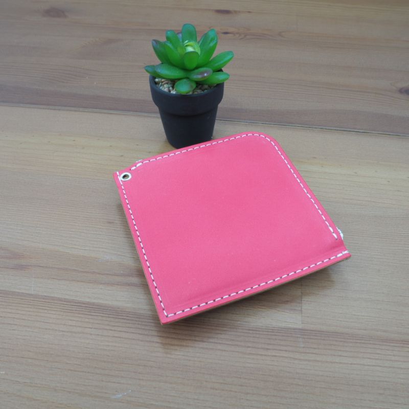 【ふるさと納税】財布 プチウォレット【レッド】 革 ( 縦約11cm × 横約11cm × 厚さ約1.0cm ) | 雑貨 ファッション 人気 おすすめ 送料無料