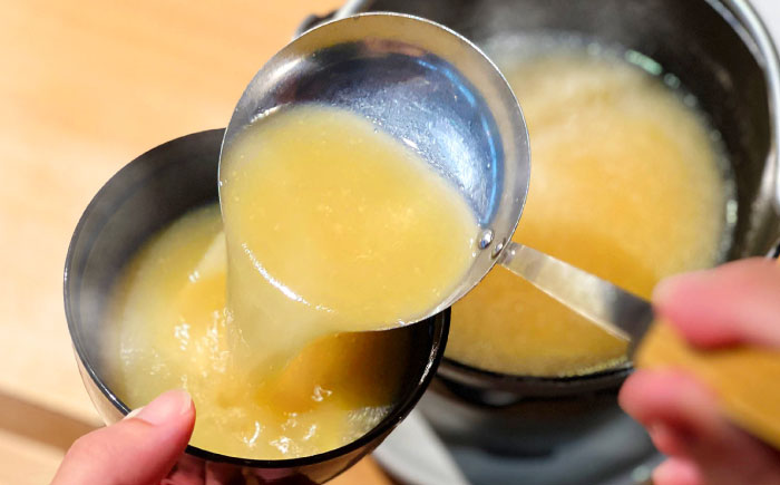 【全3回定期便】 「壱岐のリゾートホテル監修」幻天然クエ・鯛・亀の手入り贅沢壱州味噌汁《壱岐市》 【みやげ処 縁由】 [JBJ036]