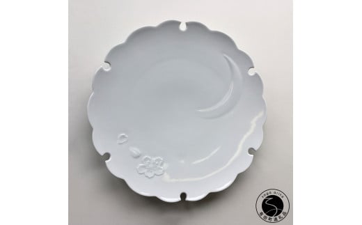 有田焼 白磁彫雪月花文大皿【有田焼 花伝作】食器 器 和皿 皿 雪輪 A40-359