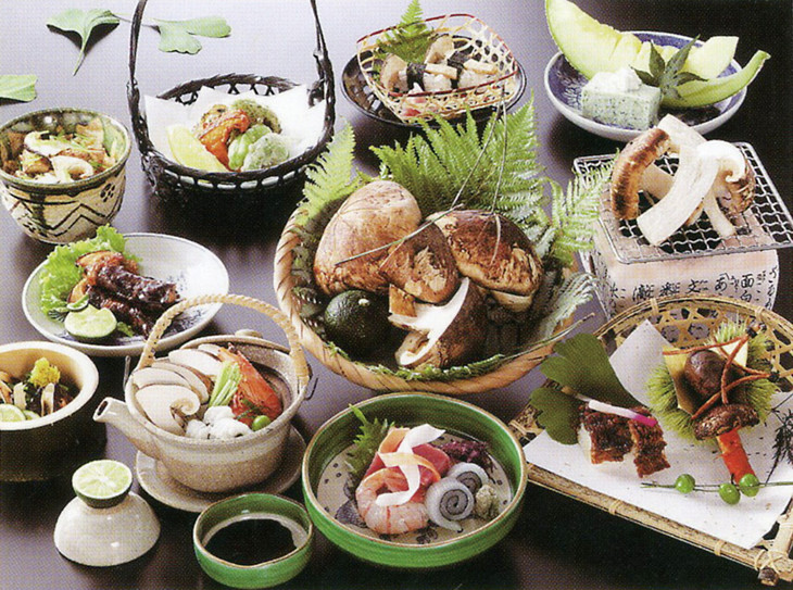 
            [限定20枚]丹波松茸 料理 お食事券（お一人様・ワンドリンク付）＜丹波四季菜料理 宮本屋＞  | 丹波松茸食事券 丹波料理食事券 松茸お食事券 料理食事券 丹波松茸お食事券 丹波料理お食事券 松茸食事 料理食事 丹波松茸料理食事 松茸御食事券 まつたけ食事券 マツタケ食事券 松茸 食事券 丹波 松茸料理 丹波松茸 料亭 秋の味覚 グルメ コース 会席 ※利用期間10月中予定
          