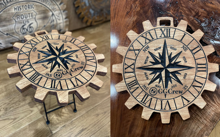 【ウォルナット】サイドテーブル Compas コンパス（1台）（幅 430mm×奥行 430mm×高さ 380mm）机 テーブル 彫刻 キャンプ 軽量 天然木 折り畳み【GGCrew】【93-13【1