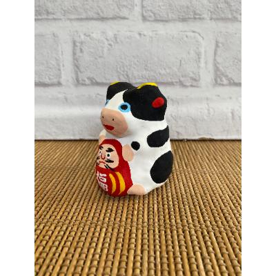 ふるさと納税 春日部市 達磨抱き丑(うし)手作り張子人形 |  | 01