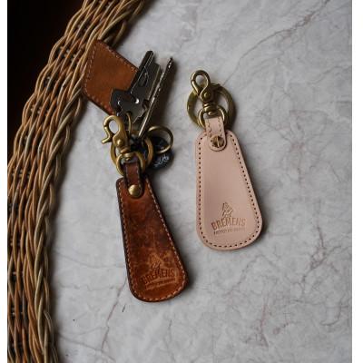 ふるさと納税 和泉市 本革と真鍮の靴べらキーリング(ナチュラル) |  | 02