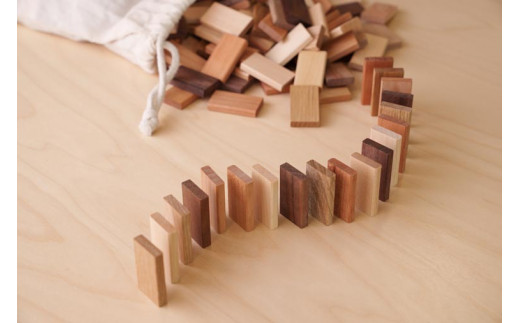 ウッドドミノ 200ピース  おもちゃ 木製 ドミノ倒し 手作り工房風樹の塔 奈良県 奈良市 F-57