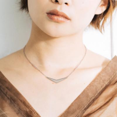 ふるさと納税 弥彦村 純チタンバーネックレス(V字)42cm |  | 02