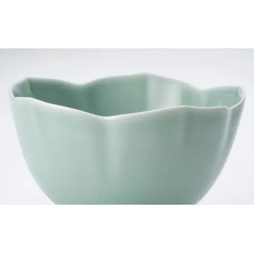 有田焼 笹青磁 ペア桔梗型中付【深川製磁】食器 器 うつわ 小鉢 セット 和食器 伝統工芸 青磁 シンプル 上品 使いやすい aa065
