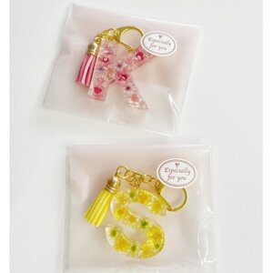 イニシャル　ハーバリウムキーホルダー　ピンク系　【K】【1443316】