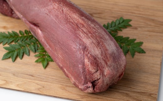 国産牛タン 1頭分  約1kg～1.2kg ( 約8～10人分)  牛肉 肉 お肉 牛たん 厚切り 焼肉 冷凍 宮城 タン ブロック 【株式会社佐利】tm245