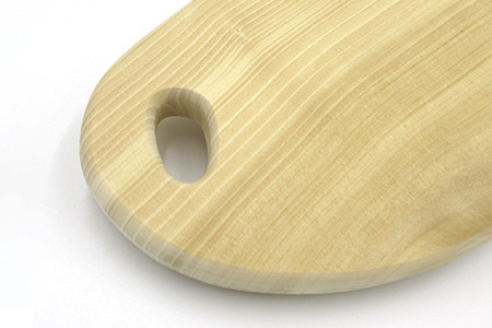 ながまるっこまな板（イチョウ） サイズ 約39cm×19cm×2.5cm TR-7 徳島 那賀 木 銀杏 木目 木製 日本製 まな板 丸い 丸まな板 キッチン用 料理 調理 調理器具 お祝い 贈物 ギ