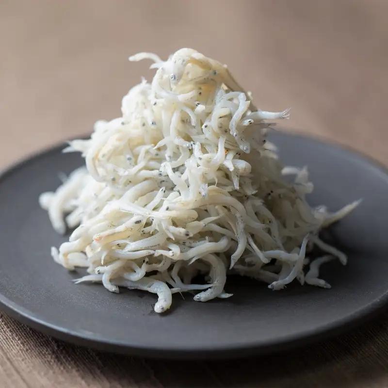 特上茹でたて釜揚げしらす　木箱入り1kg【冷蔵】 無添加・無着色 しらす シラス 釜揚げ 冷蔵【mar109】