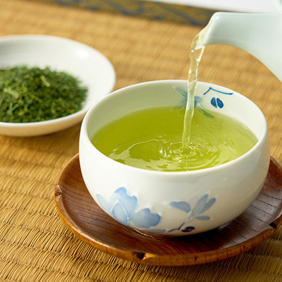 茶審査技術八段 掛川最高有段者 大井丈司監修!深蒸し掛川茶一番茶製造!100g×7袋セット【配送不可地域：離島・沖縄県】