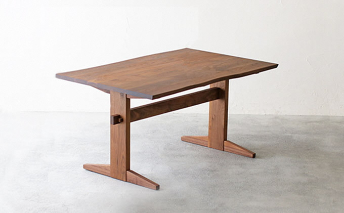 
            ダイニング テーブル 木製 無垢 ウォールナット ウォルナット 幅 120 秋山木工 家具 シンプル ナチュラル おしゃれ 国産  リビング キッチン 耳付き 藤枝家具 木材 木工 雑貨 インテリア  静岡県 藤枝市 
          