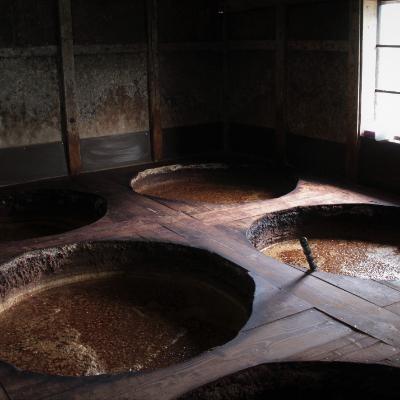 ふるさと納税 印南町 ダルマ醤油!一升瓶こいくちしょうゆ　2本入り |  | 01