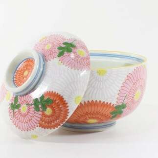 幸楽窯のベストセラー 菊花尽くし柄の蓋つき碗 有田焼 幸楽窯 伝統柄 お祝い お正月 ハレの日 A35-275_イメージ3