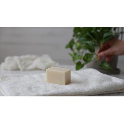 ふるさと納税 甲府市 カフェ・ド・サボンの天然手作り石けん ホワイトシルク石けん n1220203 |  | 01